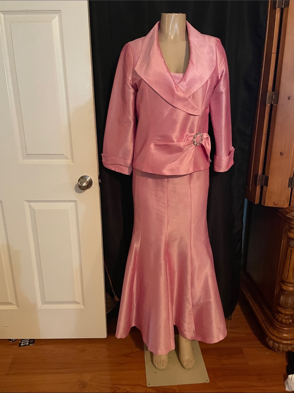 Eliza J Pink Satin Maxi Skirt Suit with Brooch Detail